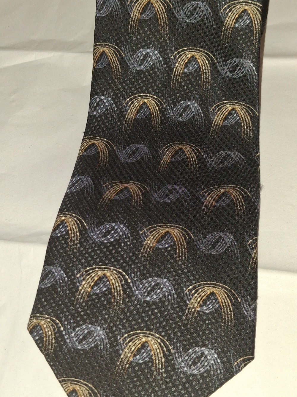 Louis Roth Silk Abstract Tie in Black & Gold Like New